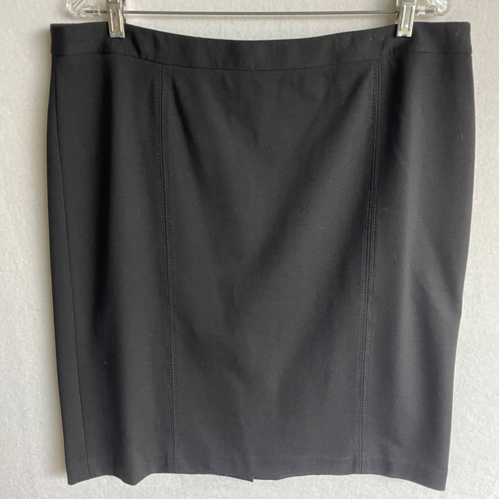 🌸Talbots Refined Ponte Pencil Skirt in Black, Size 16 - Picture 2 of 10
